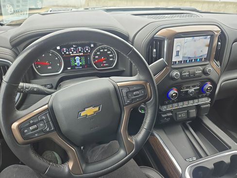 Used 2023 Chevrolet Silverado 3500 High Country image 15
