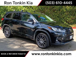 Used 2017 Toyota Highlander SE AWD/4WD video 1