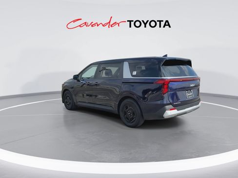 Used 2026 Kia Carnival FWD image 6