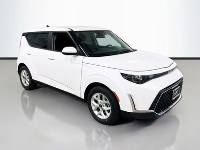 New 2025 Kia Soul LX