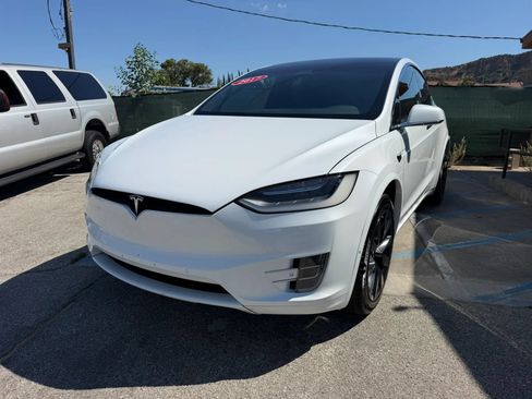 Used 2017 Tesla Model X 75D AWD/4WD image 8