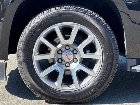 Used 2019 GMC Yukon XL Denali AWD/4WD image 25