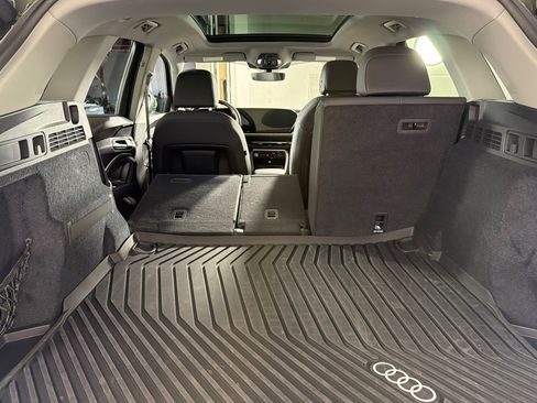 Used 2025 Audi Q5 Premium w/ Convenience Package AWD/4WD image 14