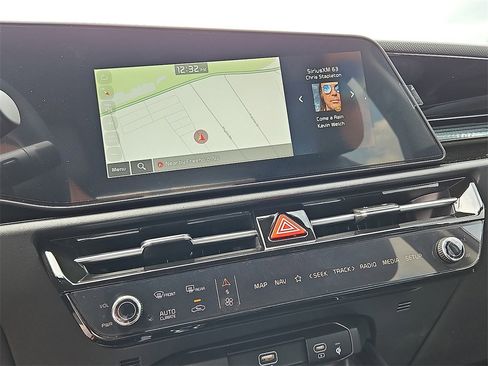 New 2025 Kia Niro EX w/ EX Cold Weather Package image 10