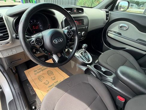 Used 2016 Kia Soul FWD image 11