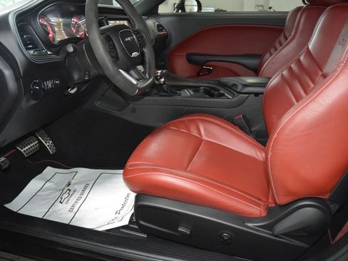 Used 2023 Dodge Challenger SRT Hellcat w/ Driver Convenience Group RWD image 39