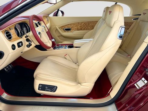 Used 2017 Bentley Continental GT image 25