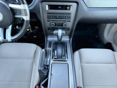 Used 2010 Ford Mustang Coupe RWD image 22