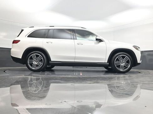 Used 2025 Mercedes-Benz GLS 450 4MATIC image 61