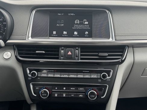 Used 2018 Kia Optima EX w/ Premium Package image 13