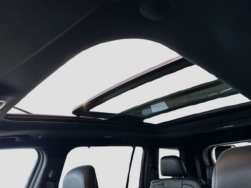 Used 2024 Jeep Grand Cherokee L Limited w/ Luxury Tech Group II image 6