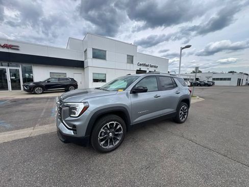 Used 2026 GMC Terrain Elevation w/ Elevation Premium Package AWD/4WD image 2