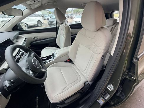Used 2025 Hyundai Tucson SE AWD/4WD image 12