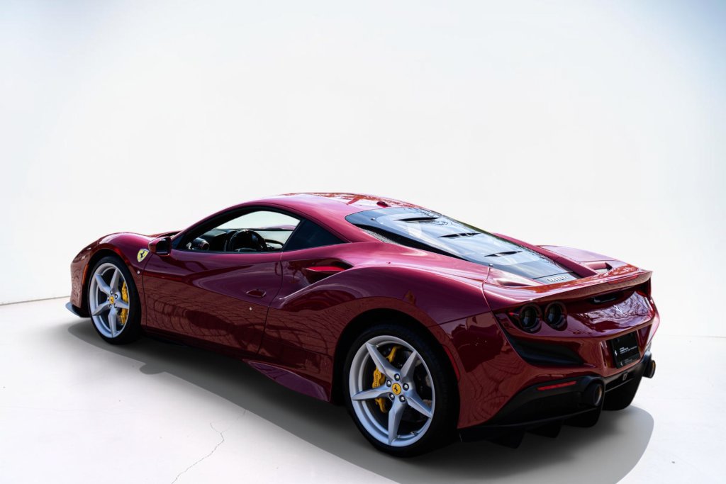 Certified 2022 Ferrari F8 Tributo RWD image 8