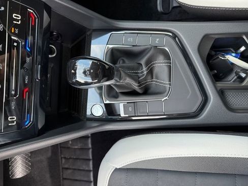 New 2025 Volkswagen Taos SE image 25