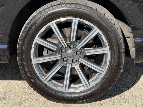 Used 2017 Audi Q7 3.0T Premium Plus image 12