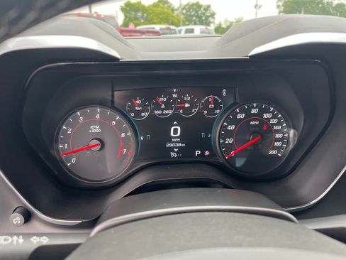 Used 2017 Chevrolet Camaro SS image 9