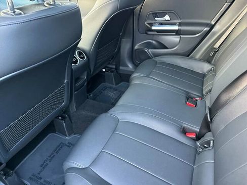 Used 2025 Mercedes-Benz GLA 250 GLA 250 4D Sport Utility 4MATI image 15