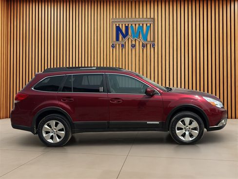 Used 2012 Subaru Outback 3.6R Limited AWD/4WD image 22