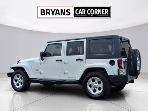 Used 2014 Jeep Wrangler Unlimited Sahara w/ Connectivity Group image 19