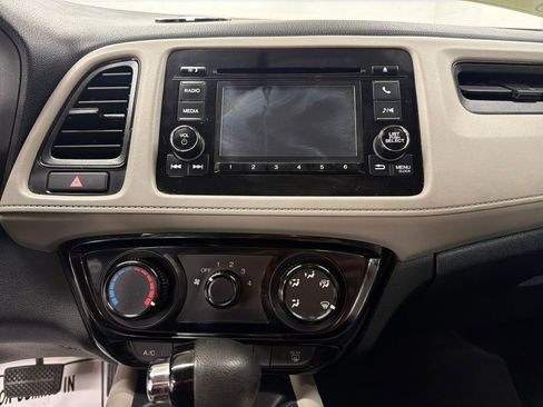 Used 2019 Honda HR-V LX image 22