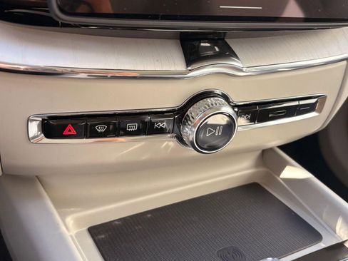 New 2026 Volvo XC60 B5 Ultra w/ Climate Package image 20