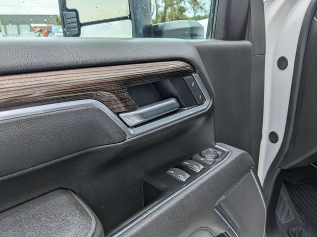 Used 2025 Chevrolet Silverado 2500 LT AWD/4WD image 19