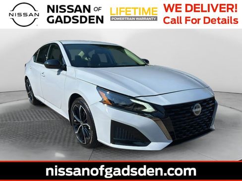 New 2025 Nissan Altima 2.5 SR image 1