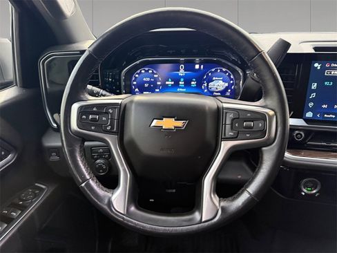 Used 2022 Chevrolet Silverado 1500 LT image 13