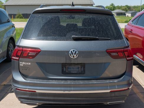 Used 2020 Volkswagen Tiguan SE FWD image 6