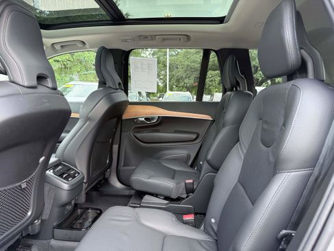 Certified 2024 Volvo XC90 B6 Plus w/ Protection Package Premier AWD/4WD image 16