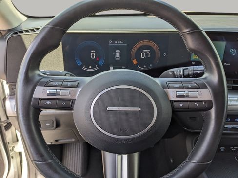 Used 2025 Hyundai Kona SEL FWD image 32