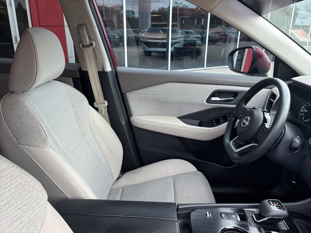 Used 2023 Nissan Rogue SV FWD image 10