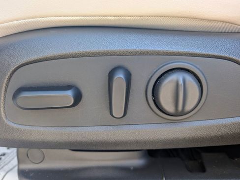 Used 2024 Buick Encore GX Avenir w/ Avenir Convenience Package AWD/4WD image 13