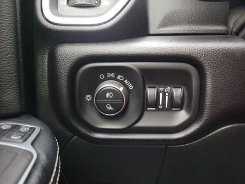 Used 2023 RAM 3500 Laramie image 31