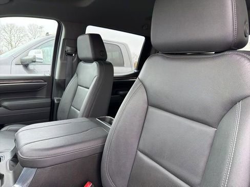 Used 2025 Chevrolet Silverado 1500 LTZ AWD/4WD image 14