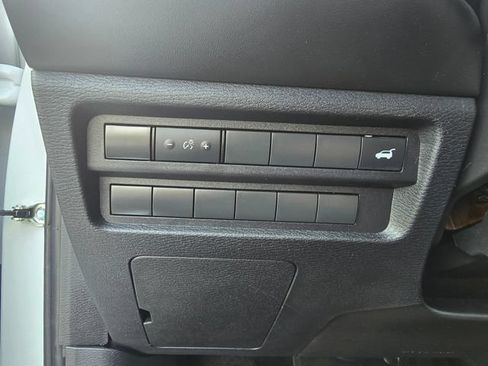 Used 2022 Mitsubishi Outlander SE AWD/4WD image 19