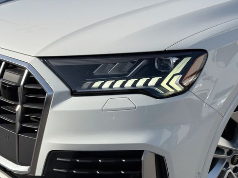 Used 2023 Audi Q7 2.0T Premium Plus w/ Premium Plus Package AWD/4WD image 9