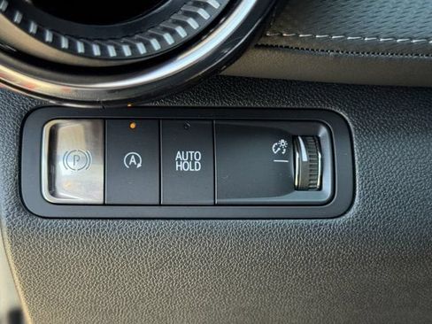 Used 2025 Chevrolet Equinox LT FWD image 24