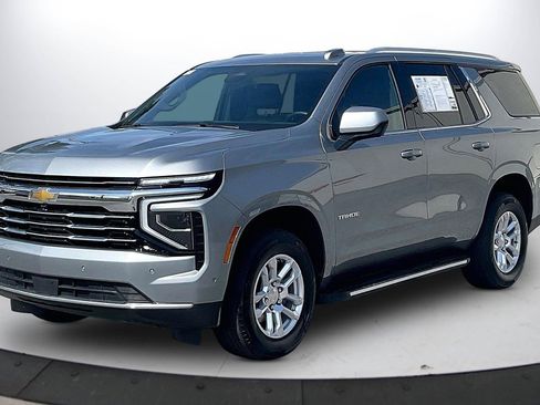 Used 2025 Chevrolet Tahoe LT AWD/4WD image 4