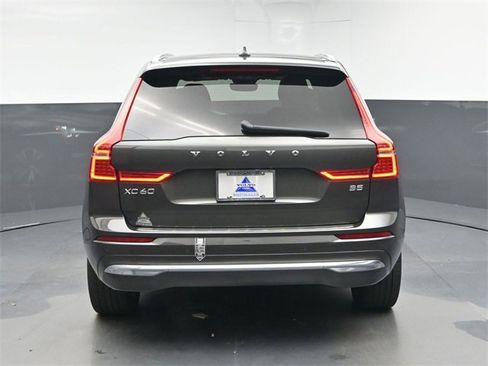 Used 2022 Volvo XC60 B5 Inscription w/ Protection Package Premier image 7