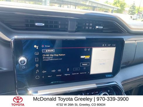 Used 2023 GMC Sierra 1500 AT4 w/ AT4 Premium Package AWD/4WD image 16