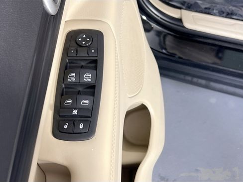 Used 2022 Jeep Grand Cherokee Laredo E w/ Security & Convenience Group image 18