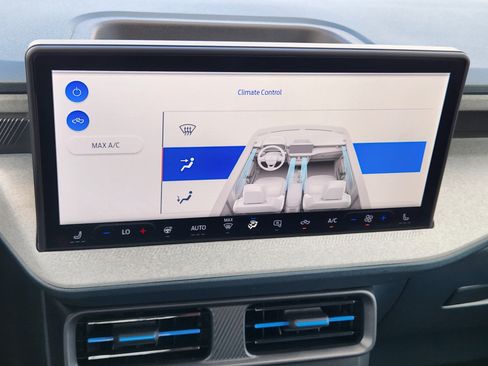 New 2026 Ford Maverick XLT w/ XLT Luxury Package FWD image 15