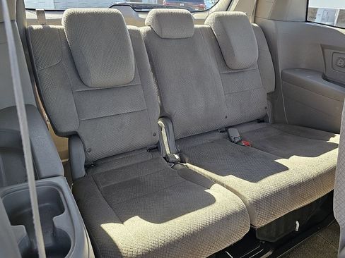 Used 2017 Honda Odyssey SE image 19