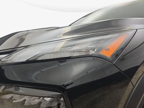 Used 2025 Nissan Rogue SV w/ SV Premium Package FWD image 32