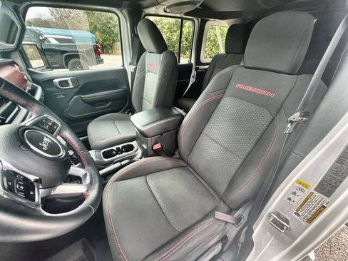 Used 2019 Jeep Wrangler Unlimited Rubicon w/ Safety Group image 18