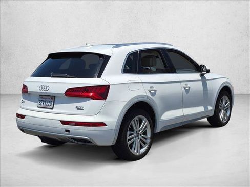 Used 2018 Audi Q5 2.0T Premium Plus w/ Premium Plus Package AWD/4WD image 3