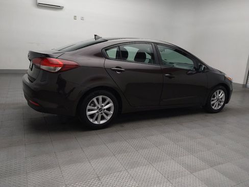 Used 2017 Kia Forte LX w/ LX Popular Package image 10
