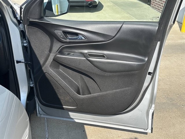 Used 2018 Chevrolet Equinox LT AWD/4WD image 18